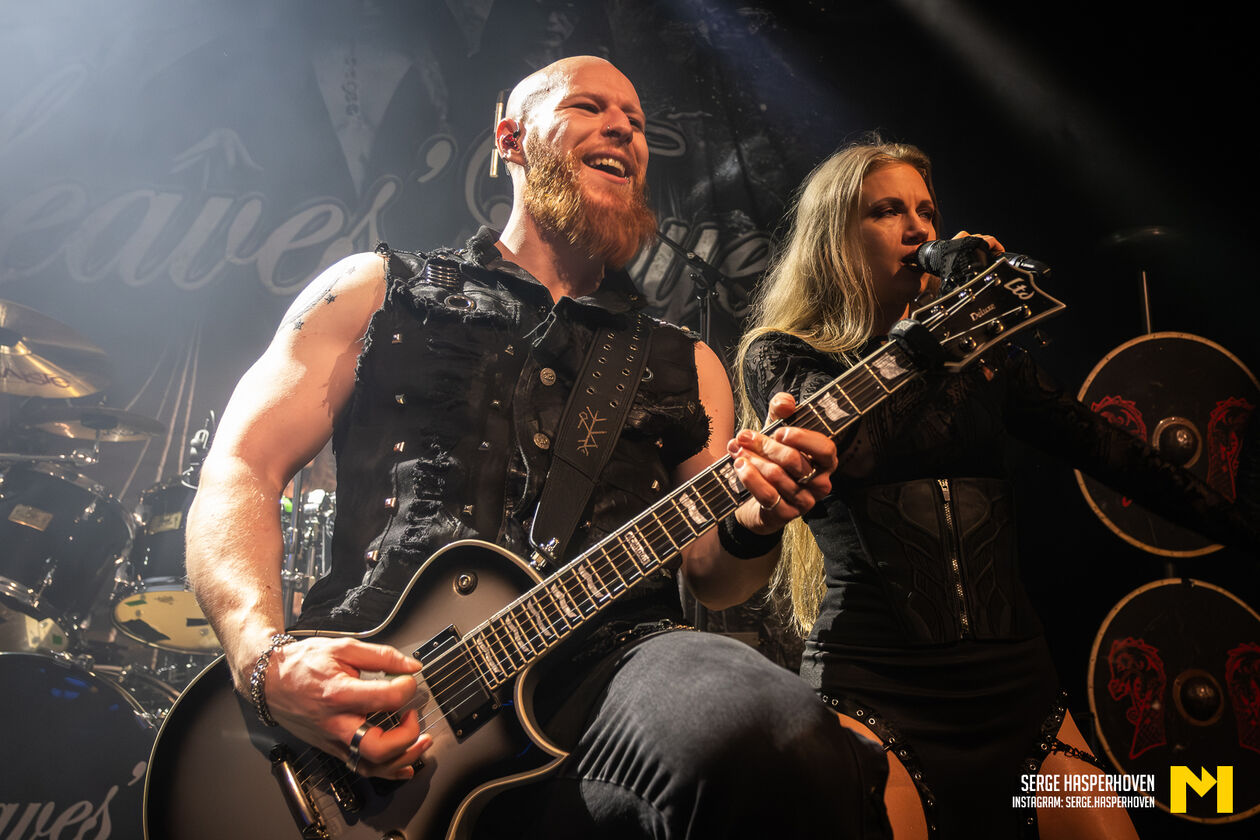 10-Leaves' Eyes-Serge Hasperhoven