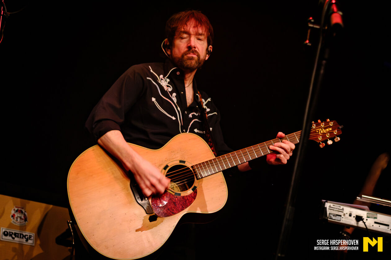 10-Mostly Autumn-Serge Hasperhoven