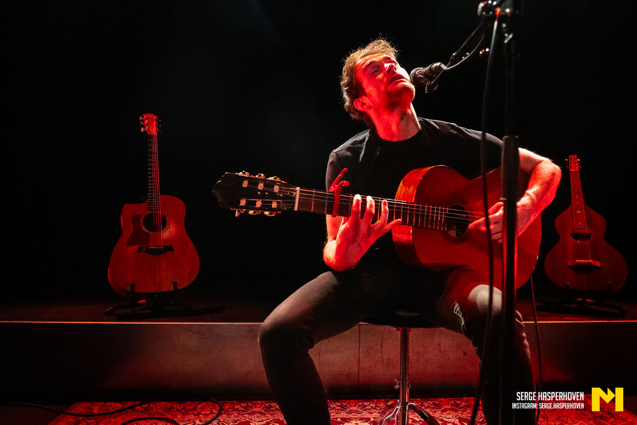 11-Daniel Docherty-Serge Hasperhoven