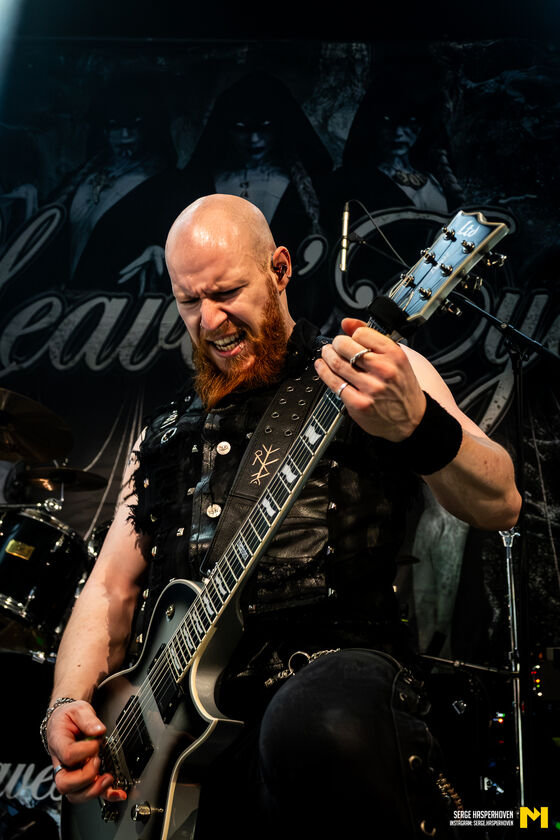 11-Leaves' Eyes-Serge Hasperhoven