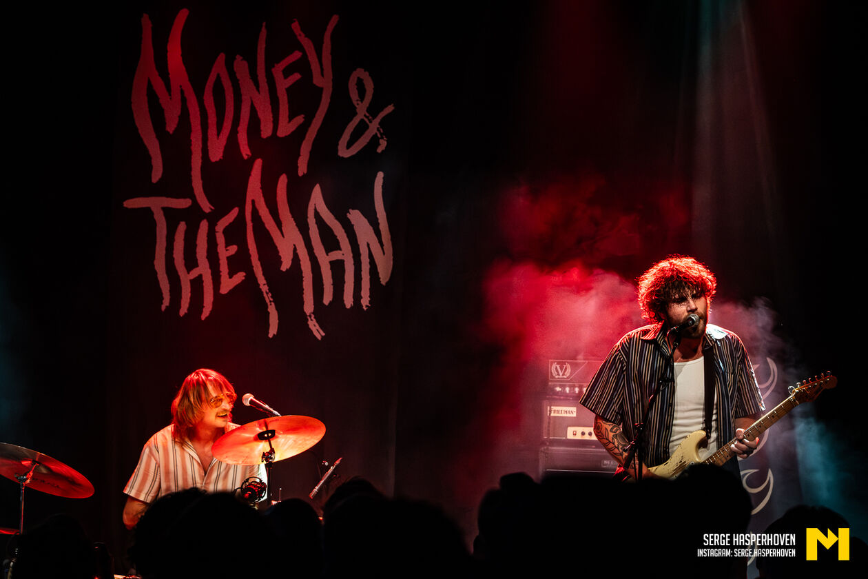 11-Money & The Man-Serge Hasperhoven