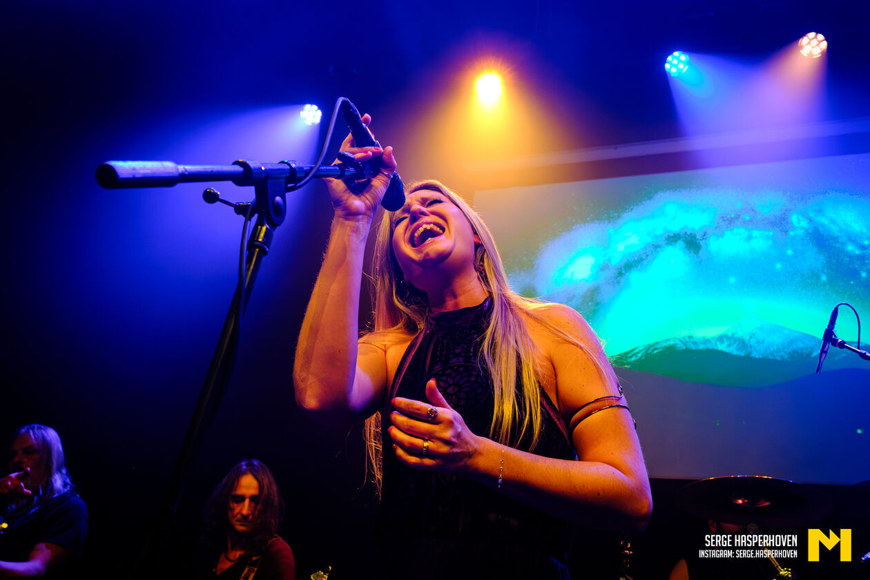 12-Mostly Autumn-Serge Hasperhoven