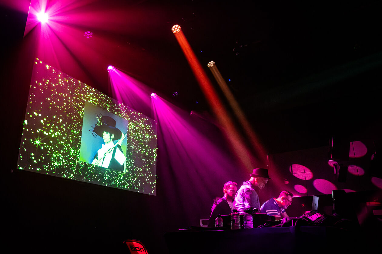 12-We Honour- Prince-Serge Hasperhoven