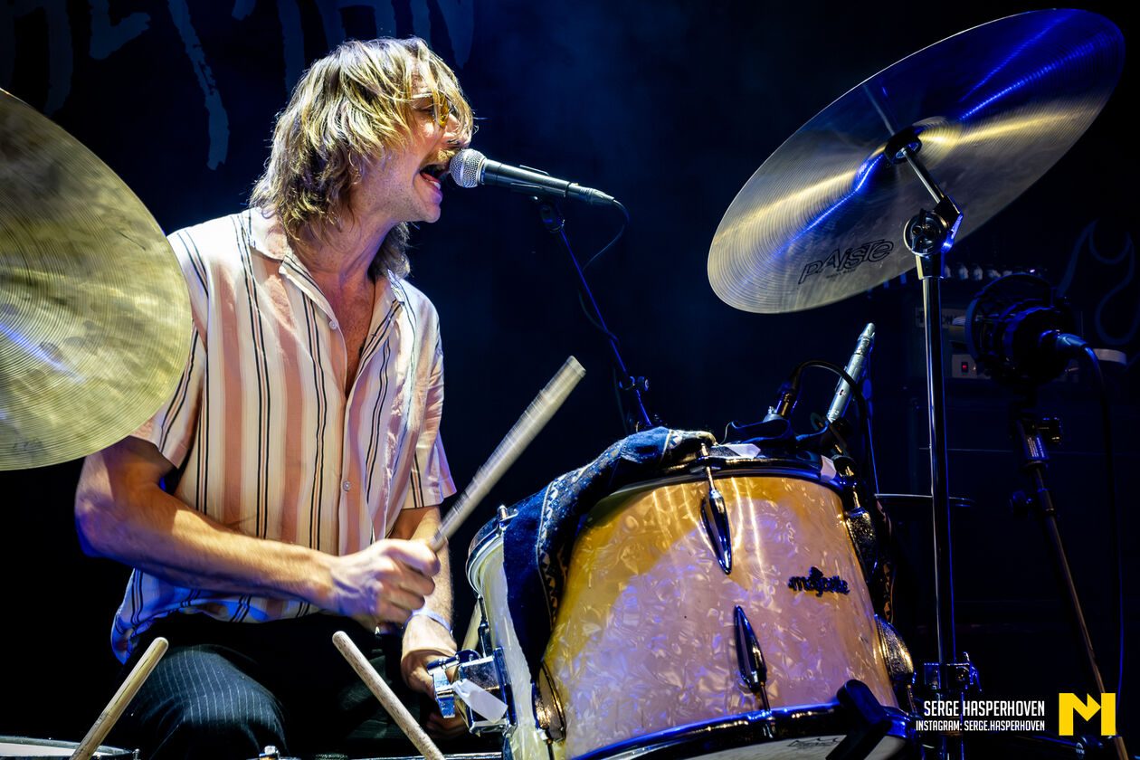 13-Money & The Man-Serge Hasperhoven