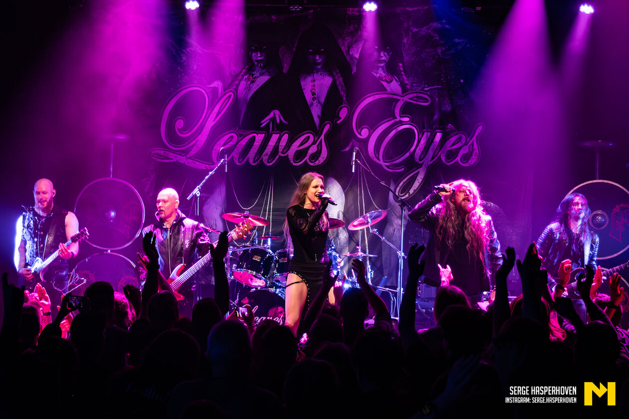 16-Leaves' Eyes-Serge Hasperhoven