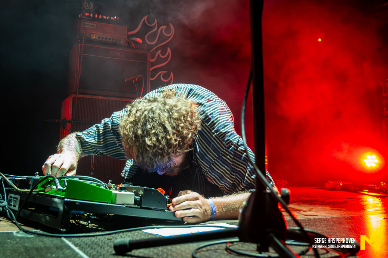 17-Money & The Man-Serge Hasperhoven