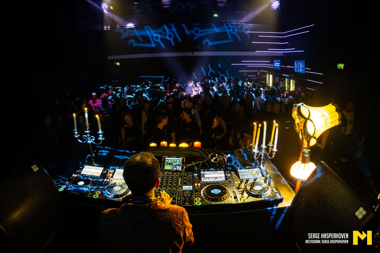 19-Never Too Late-Serge Hasperhoven