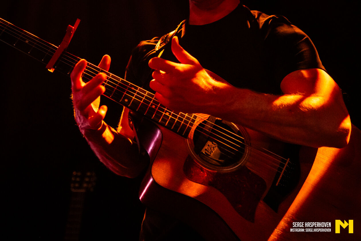 5-Daniel Docherty-Serge Hasperhoven