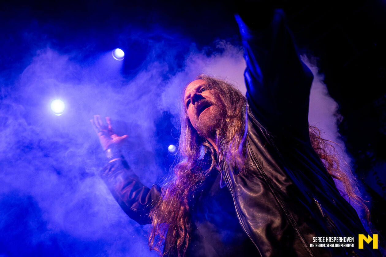 6-Leaves' Eyes-Serge Hasperhoven