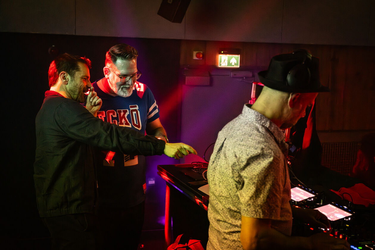 9-We Honour- Prince-Serge Hasperhoven