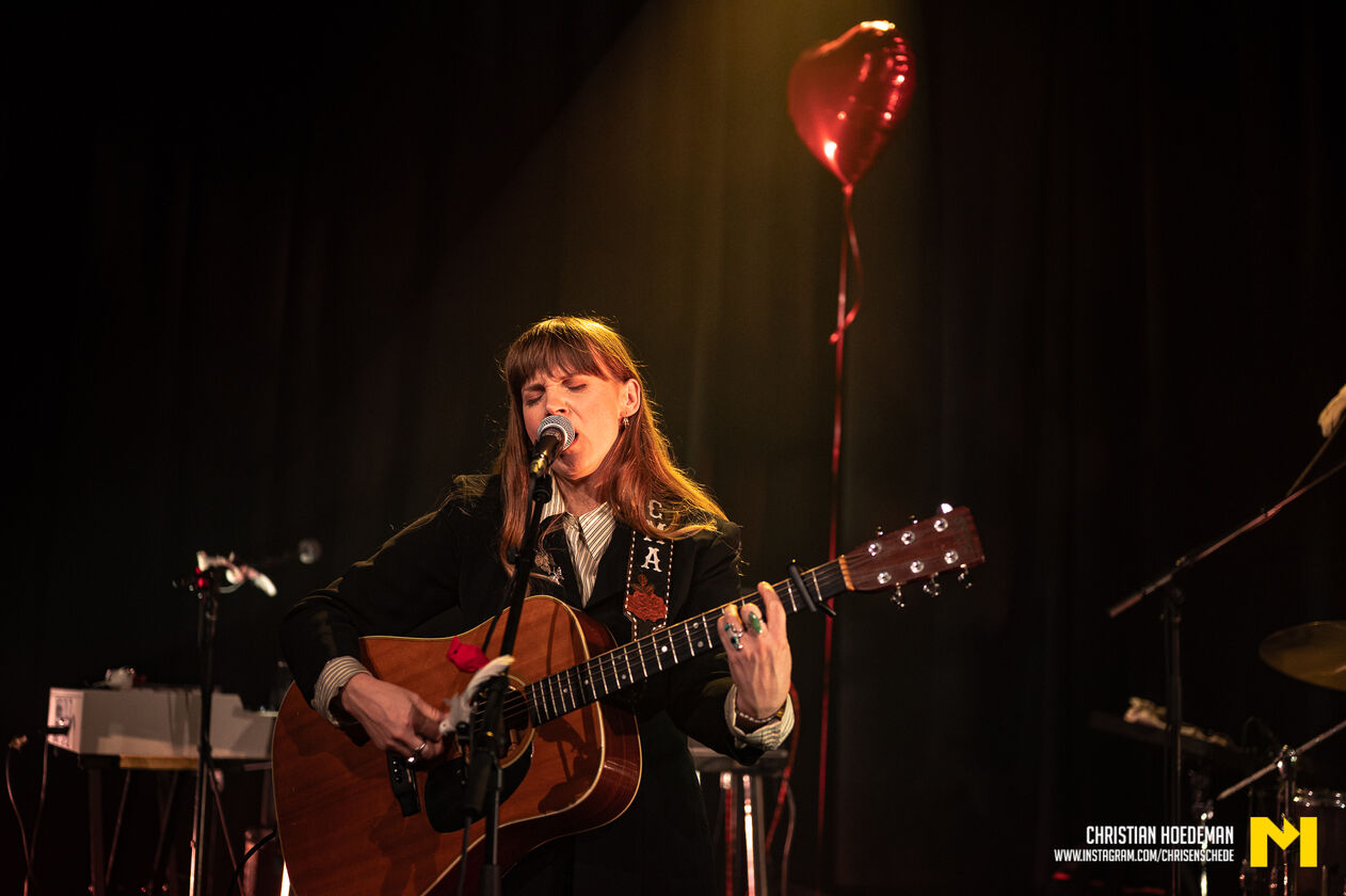 ChristianHoedeman-Instagram-ChrisEnschedel;courtney-27