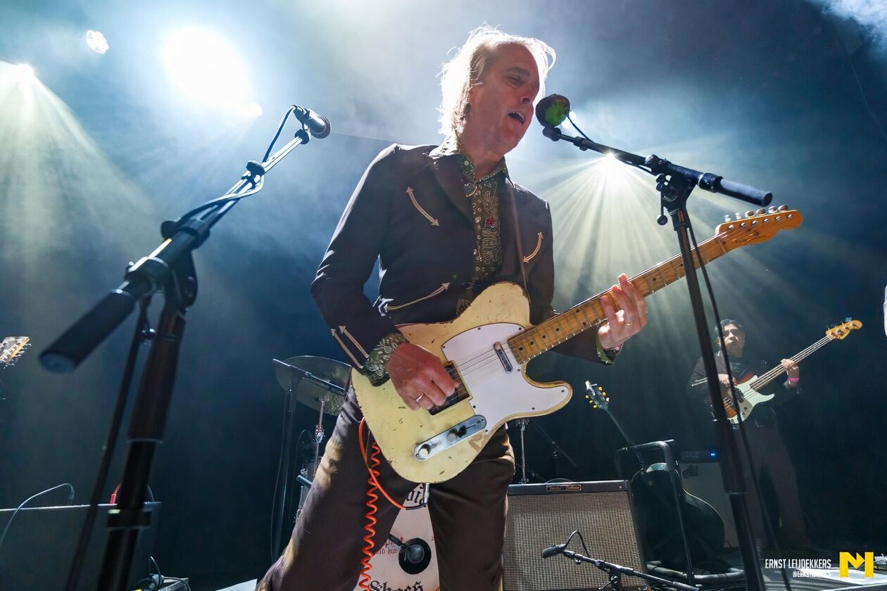 Chuck Prophet & his Cumbia Shoes