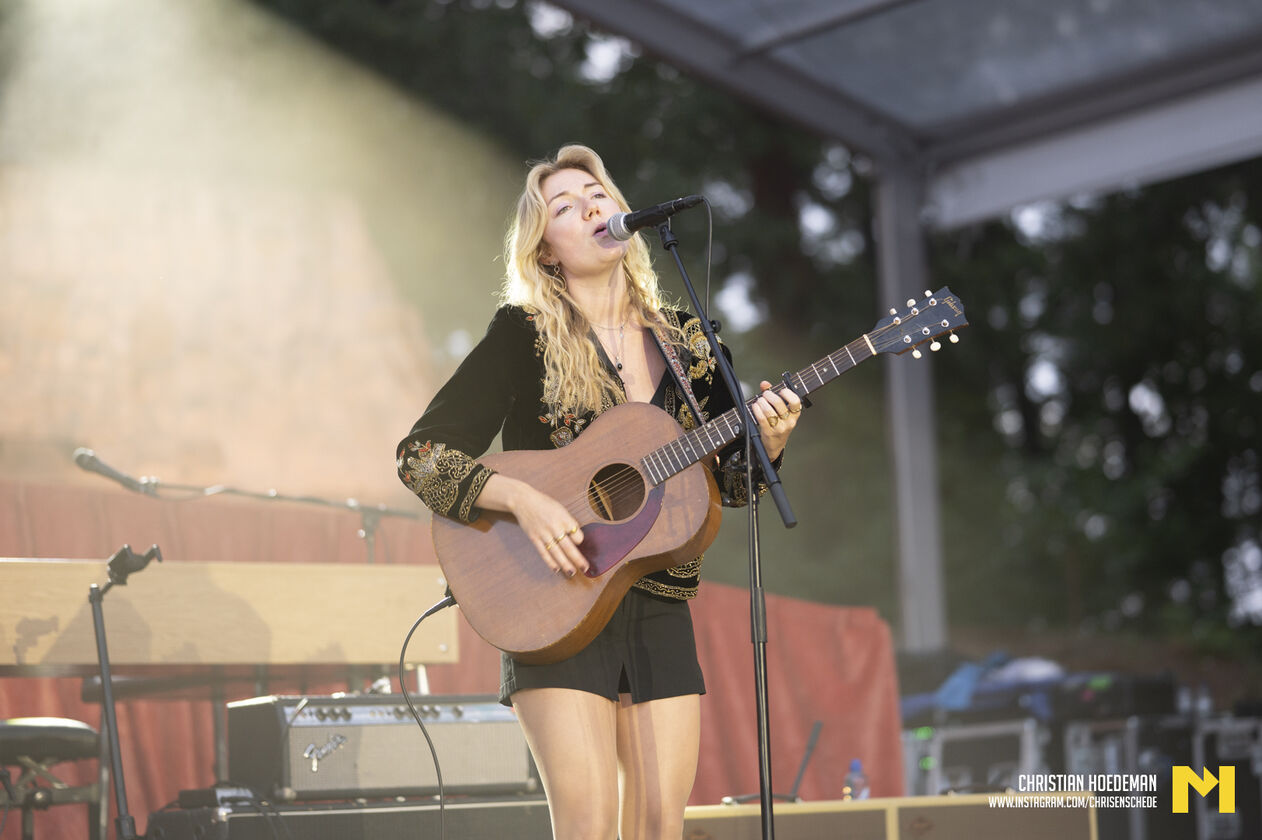 Ilse DeLange - ChristianHoedeman;-0784