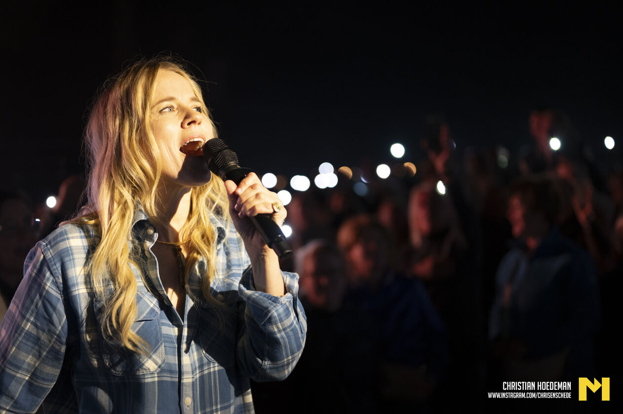 Ilse DeLange - ChristianHoedeman;-1370