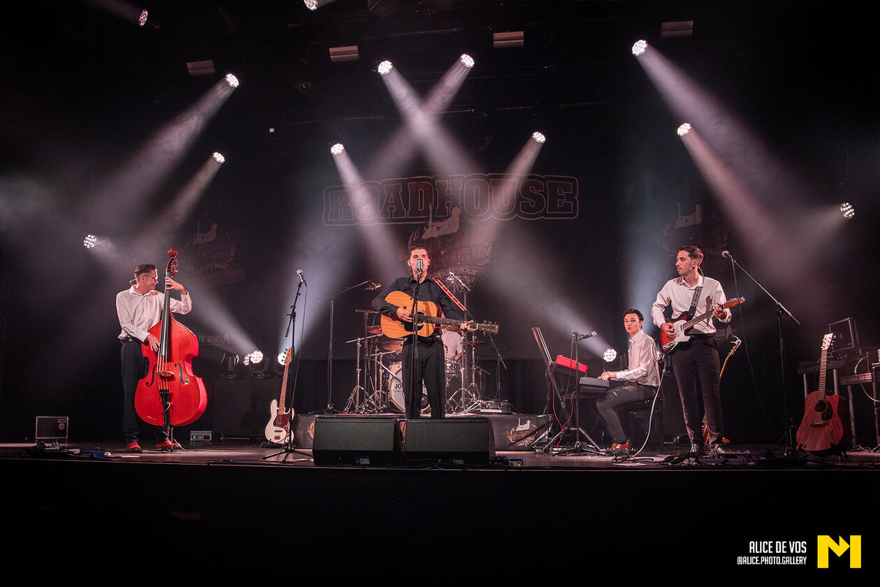 Legends_of_Rock_Roadhouse_03