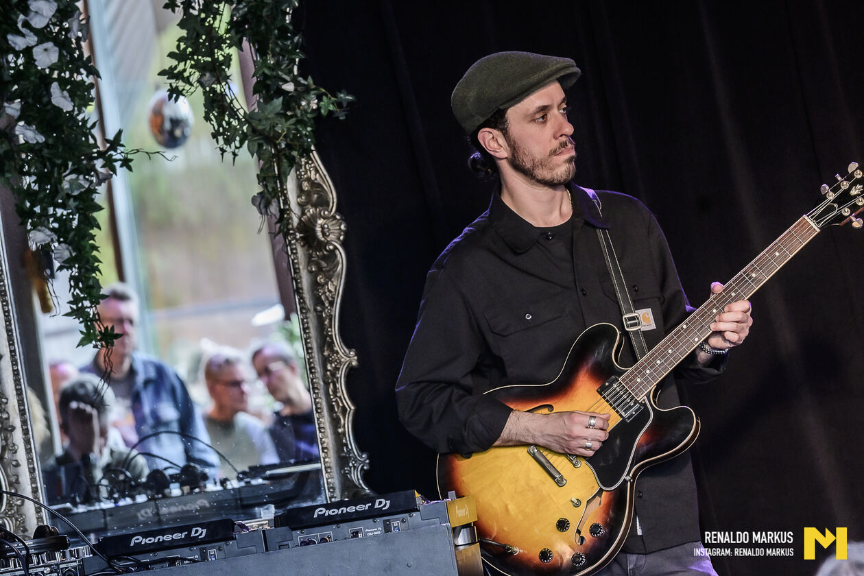 LR mtp Rush Hour 2-15