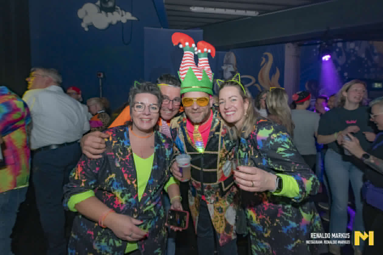 LR Q Music dec 2025 mtp -290