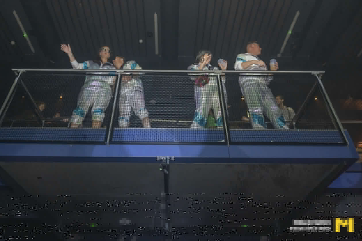 LR Q Music dec 2025 mtp -405