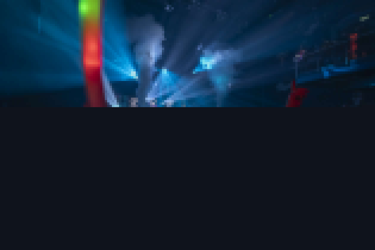 LR Q Music dec 2025 mtp -590