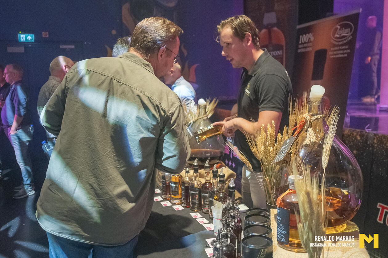 LR Whiskey and Music Renaldo-2-3