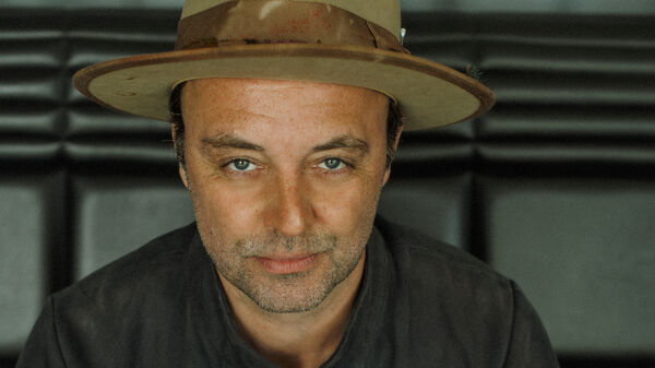 Niels Geusebroek sings Coldplay