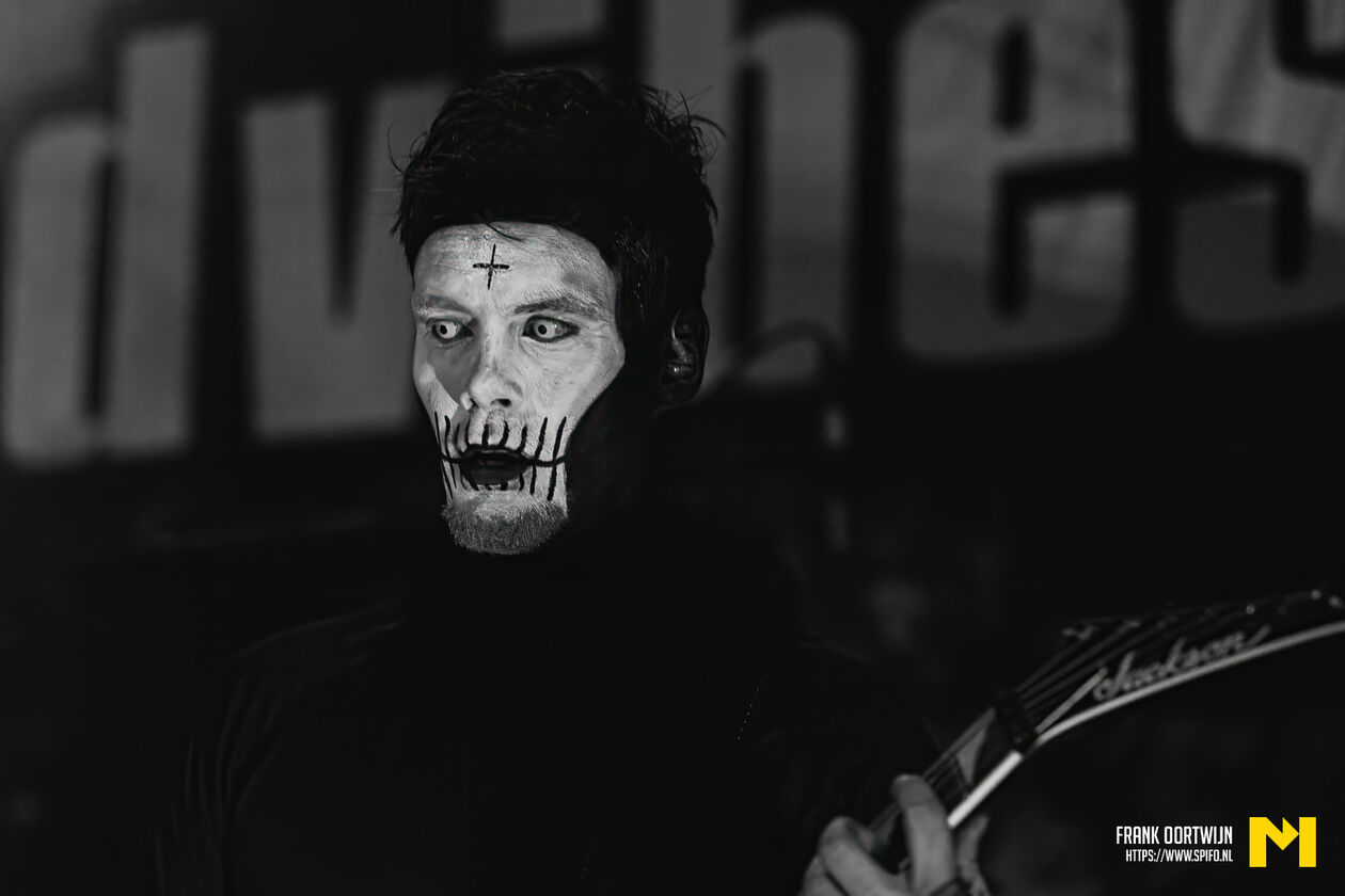 NuMetal-20251128-0024