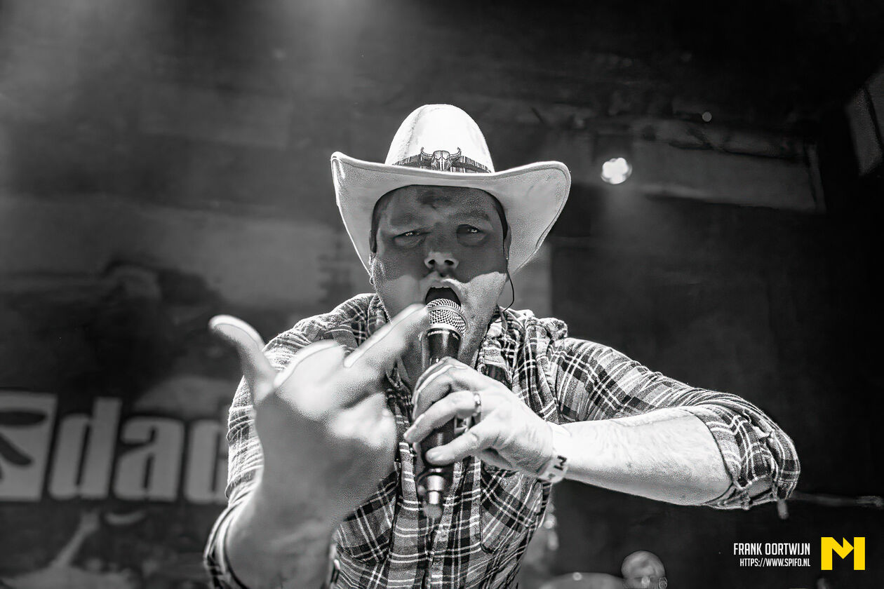 NuMetal-20251128-0039