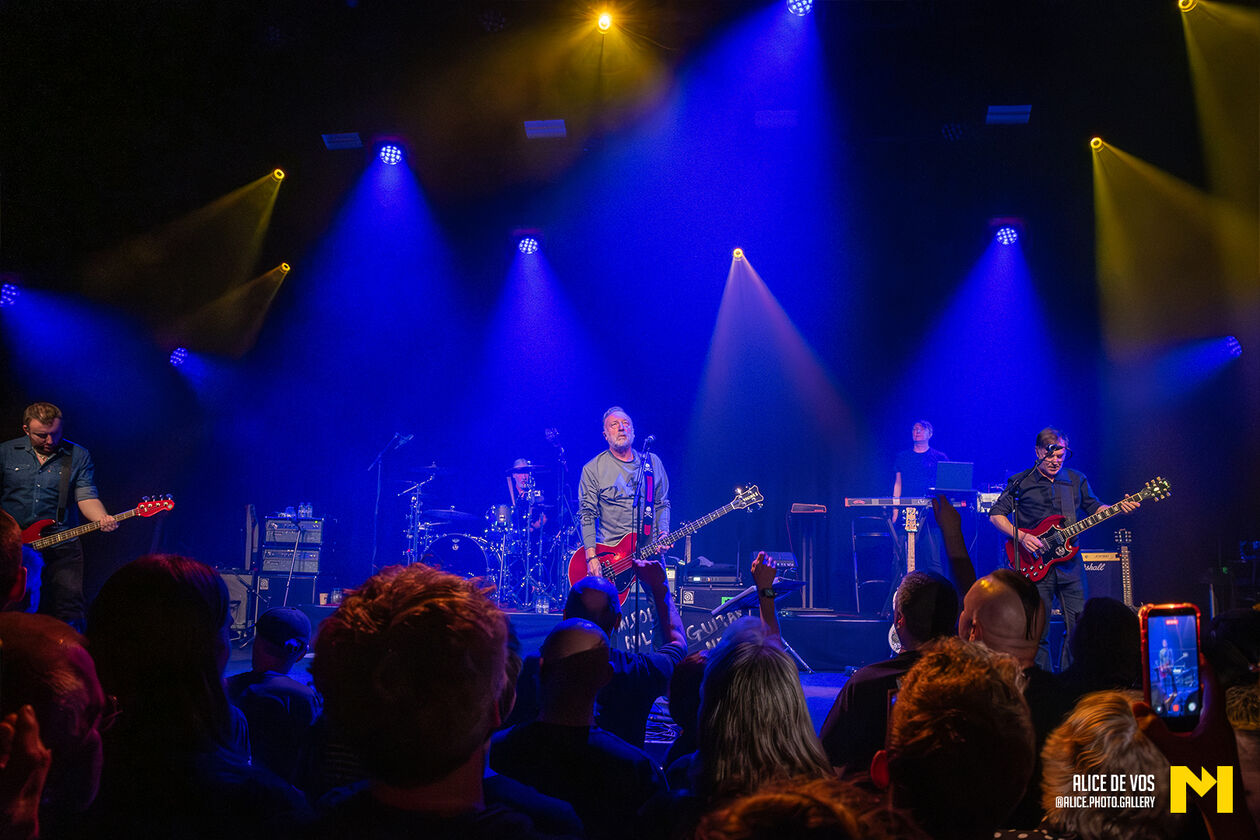 Peter_Hook_And_The_Light_05