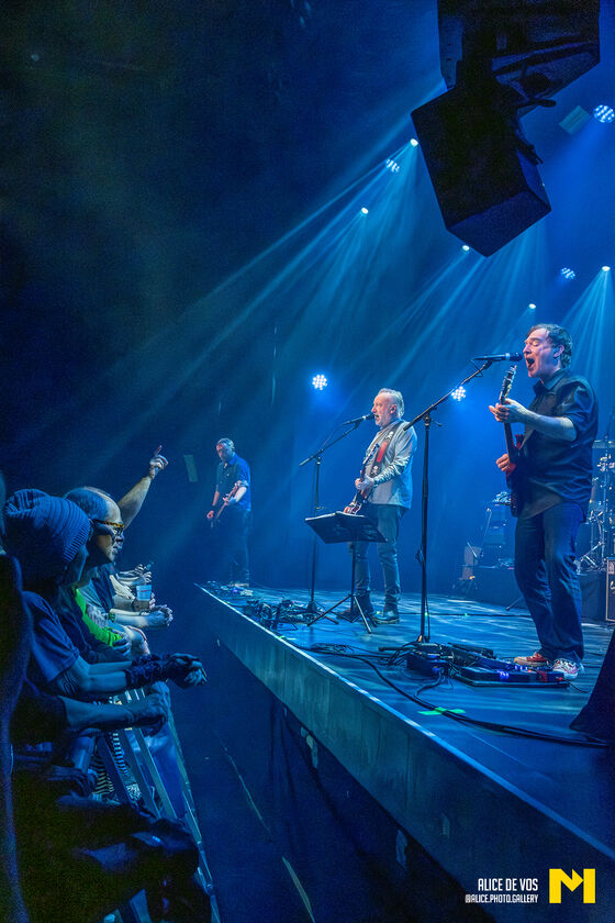 Peter_Hook_And_The_Light_19