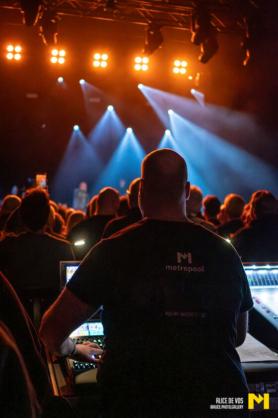 Peter_Hook_And_The_Light_22