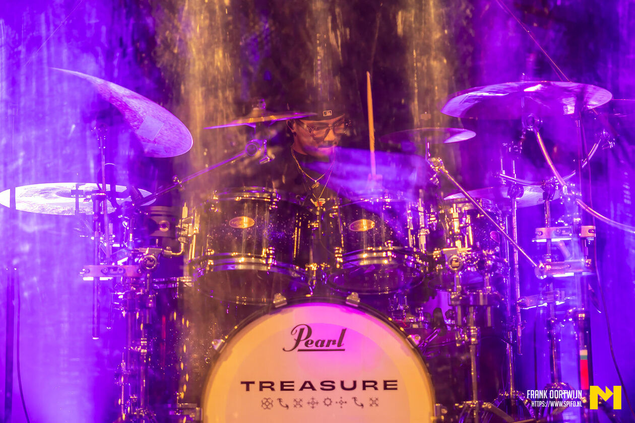 Treasure-20251031-0043