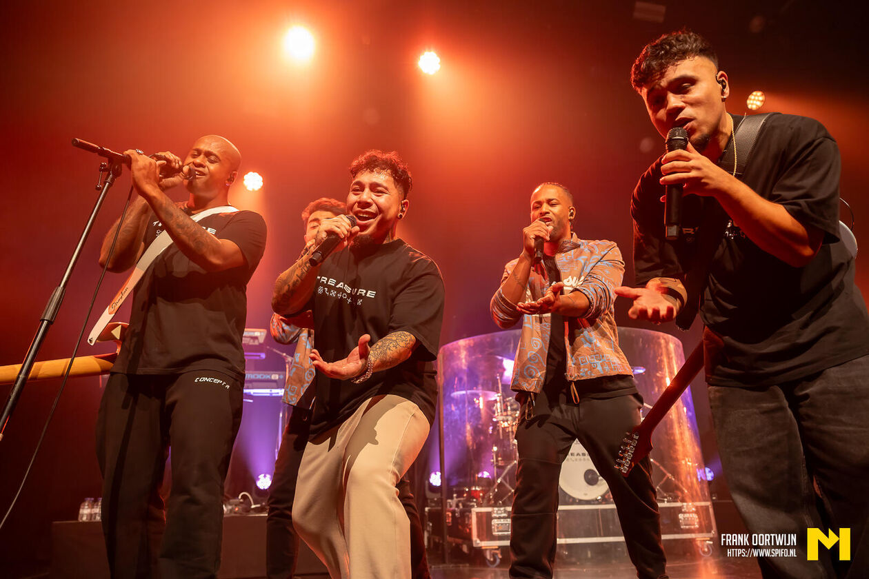 Treasure-20251031-0079