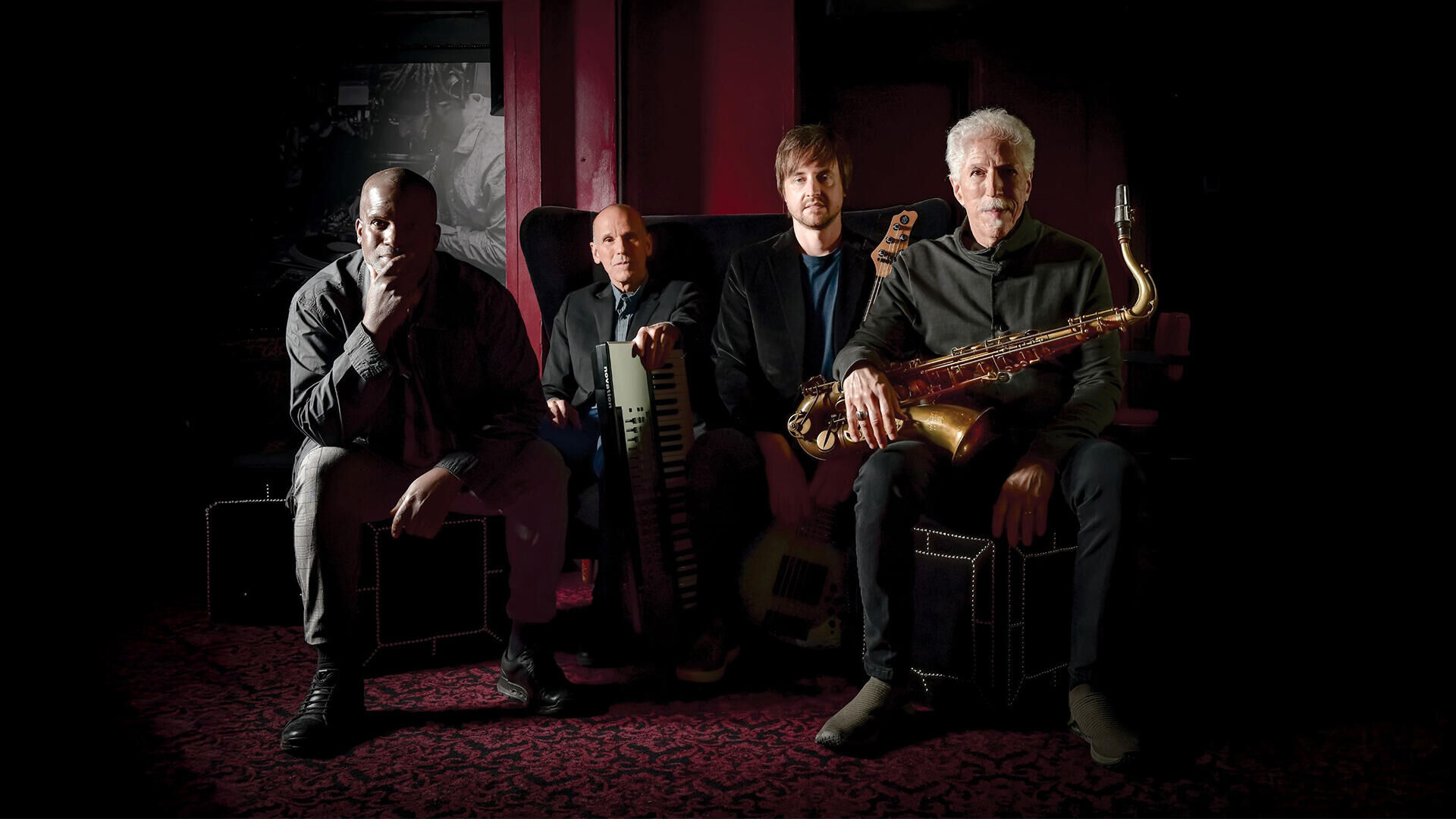 YELLOWJACKETS