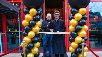 Het nu nog verborgen pareltje van Enschede, Metropool Muziekcafé, opent met vernieuwde menukaart